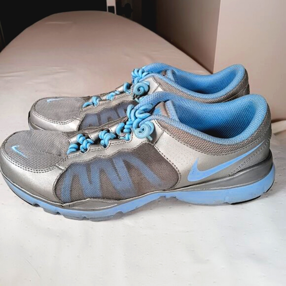 Nike Women's Athletic Sneakers Grey Blue Mesh Running Shoes Size 9.5 Activewear